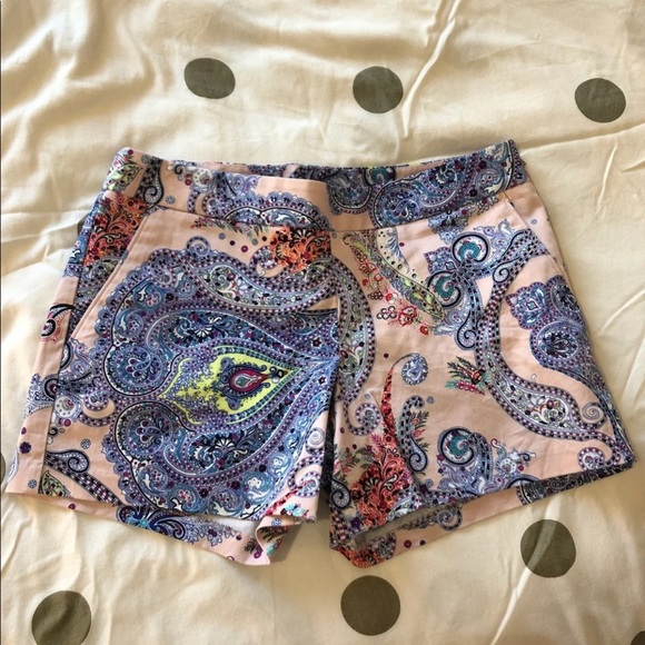 Express Pattern Shorts - Picture 1 of 2